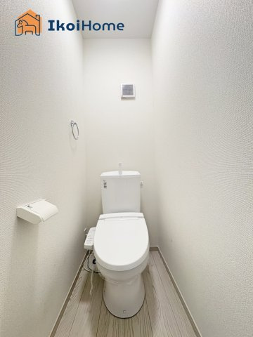 明石市貴崎1期　1号棟　新築戸建のトイレ|【ホームページに現地動画掲載中】●年中無休：当日予約可●1階・2階ウォッシュレット付のお手洗いです
