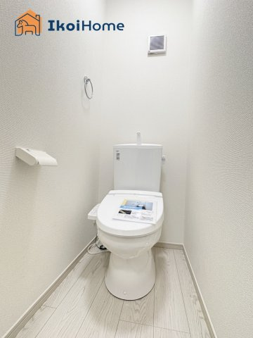 明石市貴崎1期　1号棟　新築戸建のトイレ|【ホームページに現地動画掲載中】●年中無休：当日予約可●ウォシュレット、暖房便座標準装備。