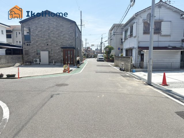 明石市貴崎1期　1号棟　新築戸建の前面道路含む現地写真|【ホームページに現地動画掲載中】●年中無休：当日予約可●前面道路は南東側幅員約5.7ｍでゆったり！