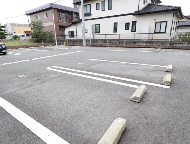 熊本市南区平田１丁目のアパートの駐車場