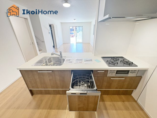 明石市貴崎1期　2号棟　新築戸建のキッチン|【ホームページに現地動画掲載中】●年中無休：当日予約可●食洗機付きのキッチンになります。