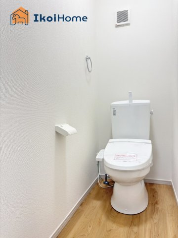 明石市貴崎1期　2号棟　新築戸建のトイレ|【ホームページに現地動画掲載中】●年中無休：当日予約可●ウォシュレット、暖房便座標準装備。