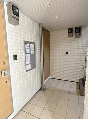 ルミエール小竹町のロビー
