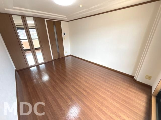 パークヒルズ庄町の洋室