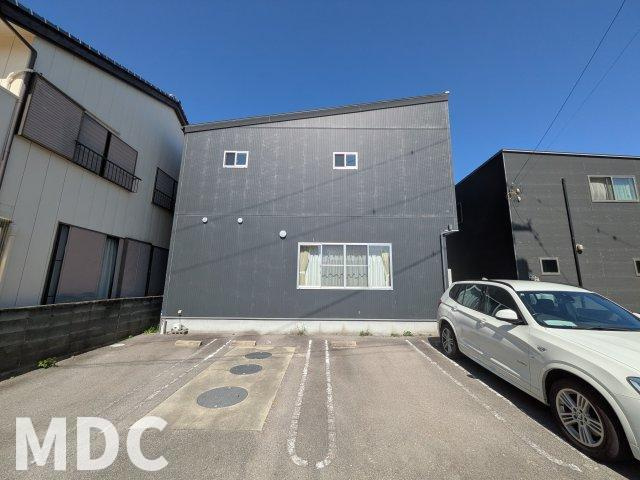 エクセルシオールの駐車場