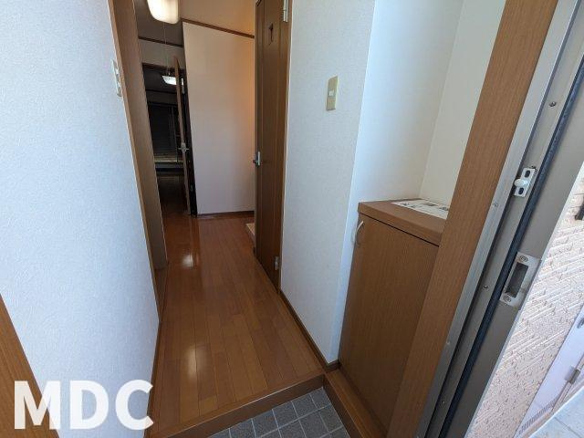 ハイツサンガーデンの玄関