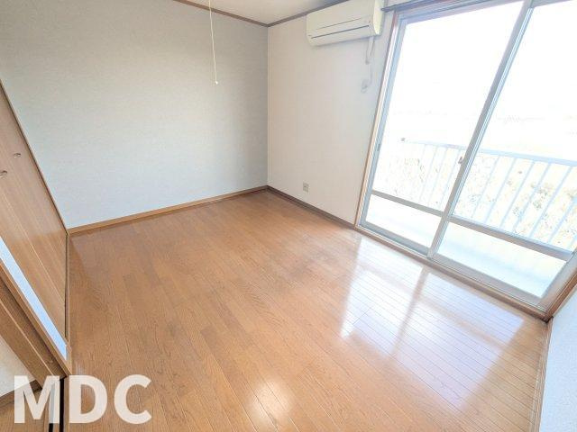 第1新見ハイツの内装