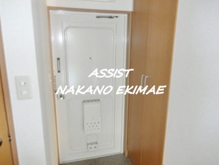 金剛マンションの玄関