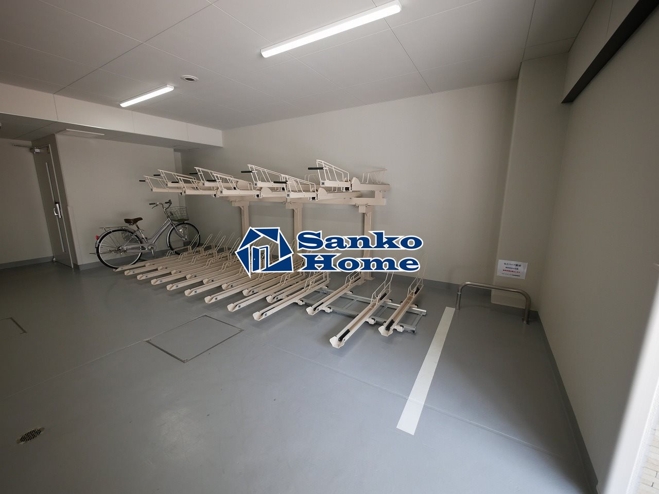 ステージグランデ秋葉原の駐車場
