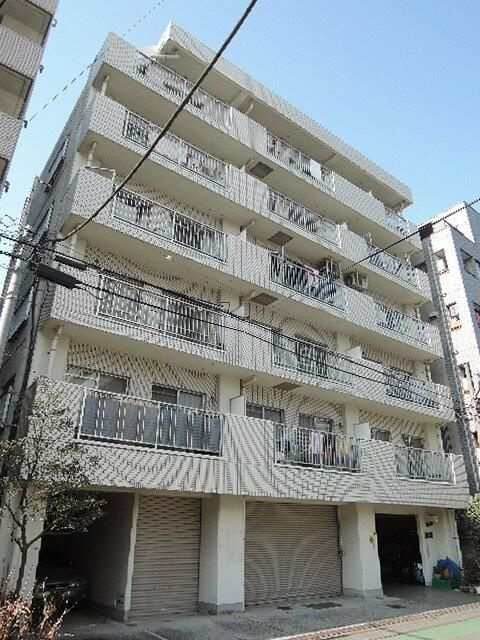小泉ビルの外観