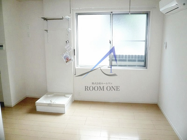 クレールコートの居間・リビング|洋室のお部屋です。