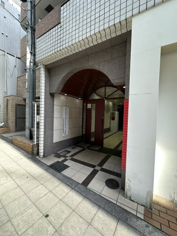 サンビラ大手前のエントランス