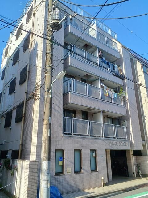 パレスシンエイの外観