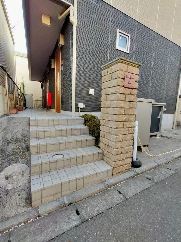 シャーメゾンイーストのロビー