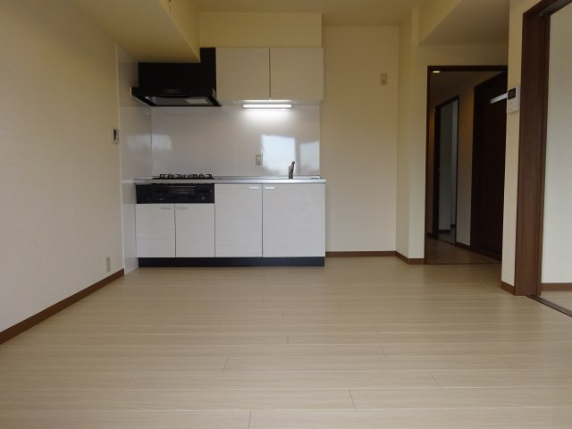 サンクレストマンション の居間・リビング|別部屋参考写真