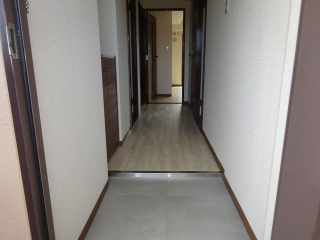 サンクレストマンションの玄関|別部屋参考写真