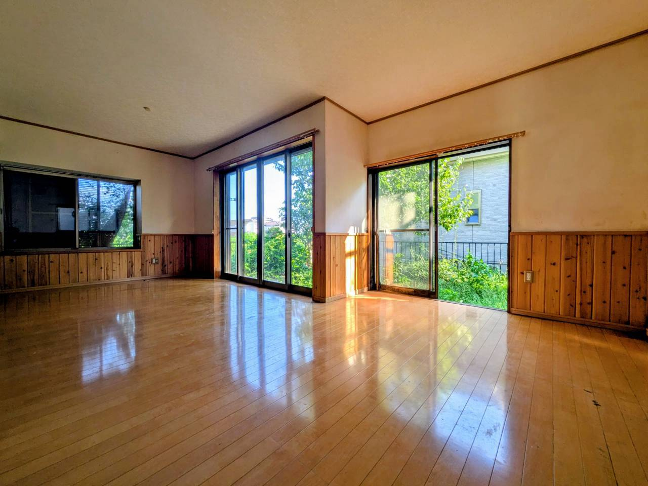 所沢市北中2丁目中古戸建の居間・リビング