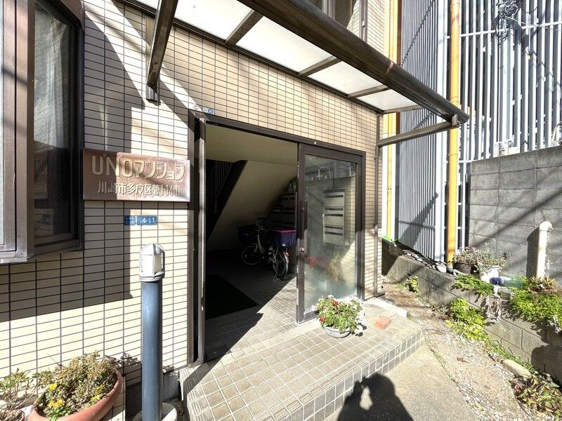 ＵＮＯマンションのエントランス