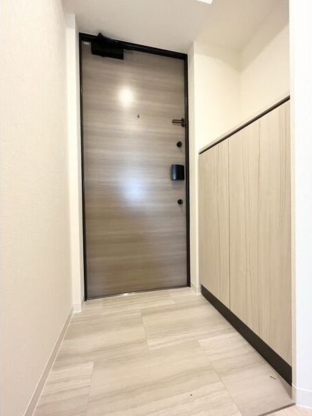 S-RESIDENCE浄心Eastの玄関