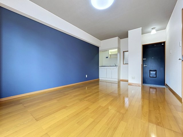 天樹ビルの内装|アクセントクロスがポイントです