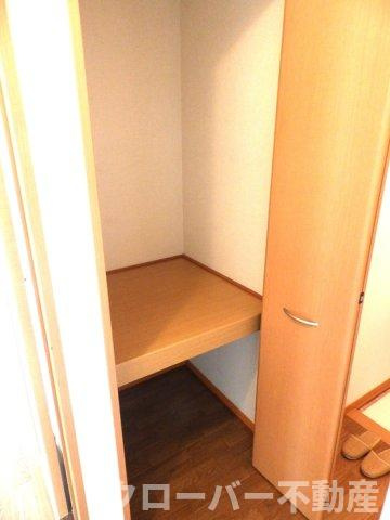 リトルハイツの収納|廊下物入