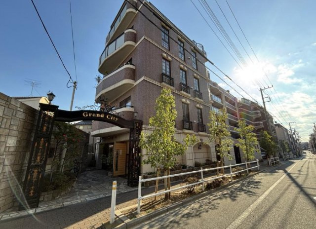 板橋区小茂根1丁目　グランシティ　ル・ロワイヤル小竹向原　ペット可×新規リノベ住宅の外観