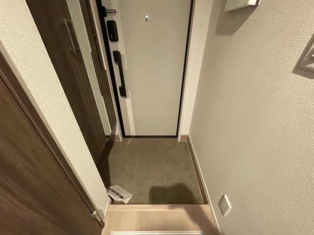 ソレアードFの玄関
