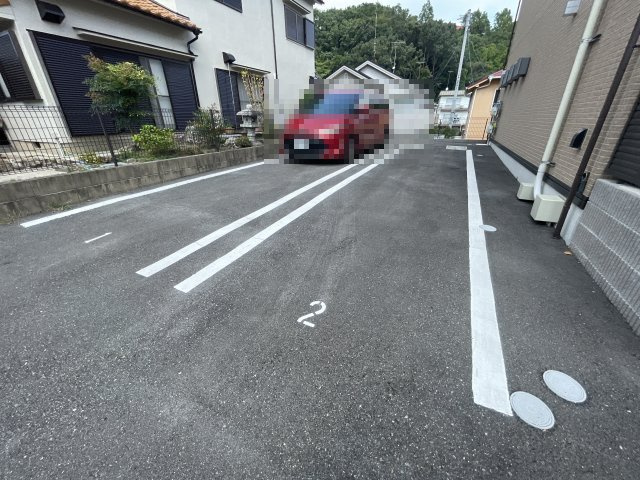ソレアードFの駐車場