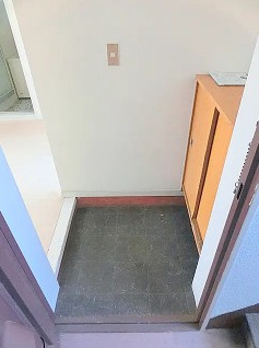 貫井東本町ビルの玄関