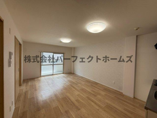 メゾンエスポワールの居間・リビング|リビングです
