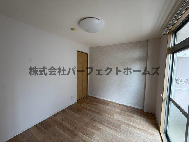 メゾンエスポワールの洋室|コンパクトで使いやすい洋室です