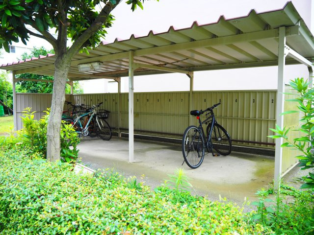 調布市染地３丁目の中古マンションの庭