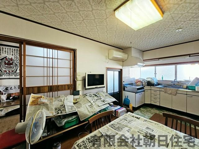 【居間・リビング】 | 美保関町片江中古住宅 | おしゃれな居間です
