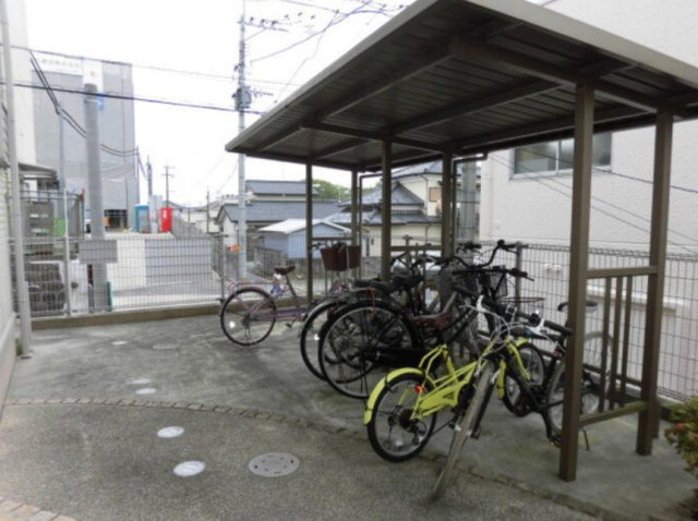 アリス京町壱番館のその他共用部分|駐輪場です