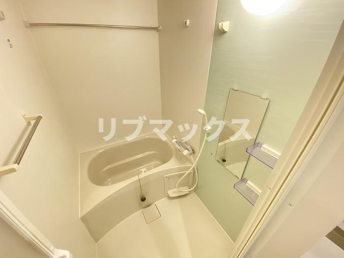 【浴室】ＴＲＥ ＬＵＣＥ横濱関内 