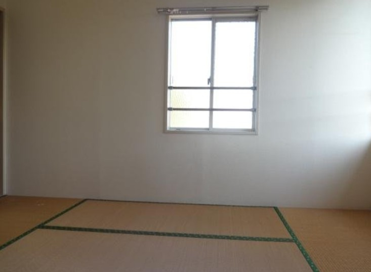メゾン田中の和室