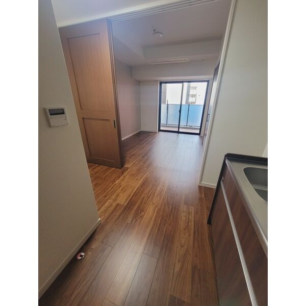 さくらHills NISHIKI Platinum Residence　名古屋市賃貸　仲介手数料無料の居間・リビング