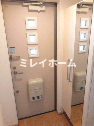 リュミエール東雪谷の玄関