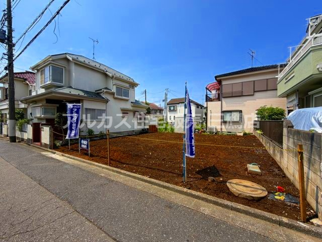 西武新宿線 田無駅 10分 新築戸建 西東京市向台町2丁目の外観|綺麗な更地状態で陽当りも良好。2026年12月の新築完成が待ち遠しい建築予定地です。