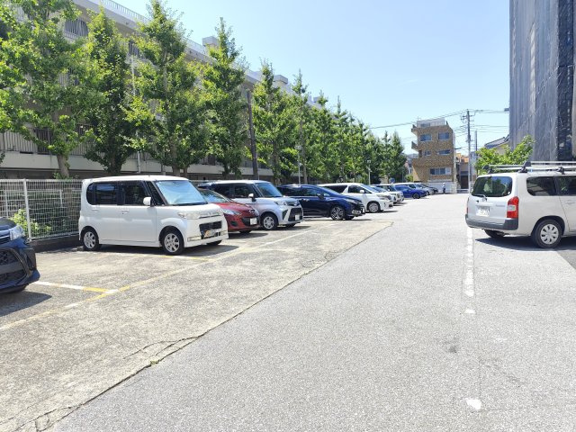 日商岩井第2新小岩マンションA棟の駐車場