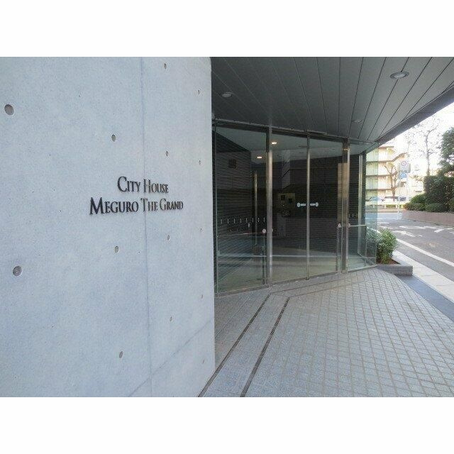 ＺＥＳＴＹ駒沢大学Ⅱのエントランス