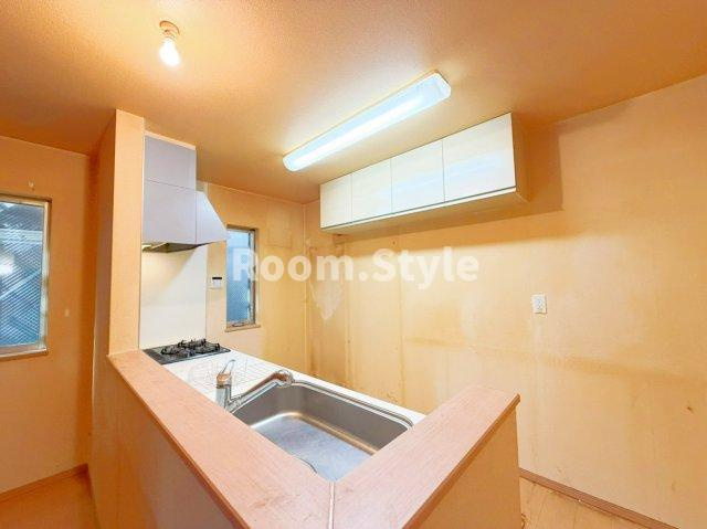 西東京市中町2丁目　中古戸建のキッチン|空室のためご都合に合わせてご内覧できます
お問合せはお電話でもお受付しております。
03-6450-5211
