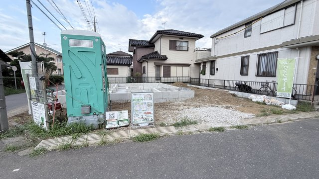 つくば市高見原第19　新築戸建の前面道路含む現地写真|見通しの良い前面道路で、お子様の通学も安心。閑静な住宅街に位置する好立地です♪