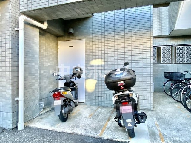 モアクレスト南葛西のその他共用部分|バイク置場