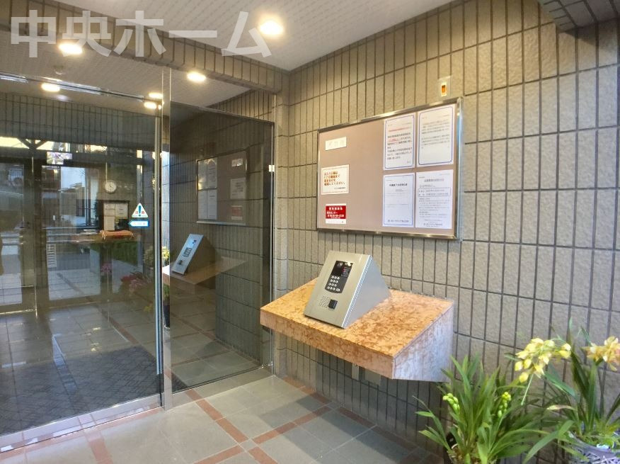 モアクレスト南葛西の防犯設備|【オートロック】オートロックシステムでセキュリティ充実。当たり前ですが、安全で安心して暮らすのって大事ですよね。お探しのご条件でオートロック付きの物件を探す方も多いですがやはりセキュリティは大事です。