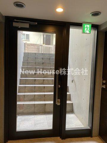 CREATIF池袋本町のエントランス