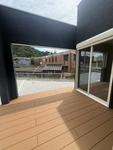 サンコート 山口市黒川6号地のバルコニー|南東向きの明るいテラスです。