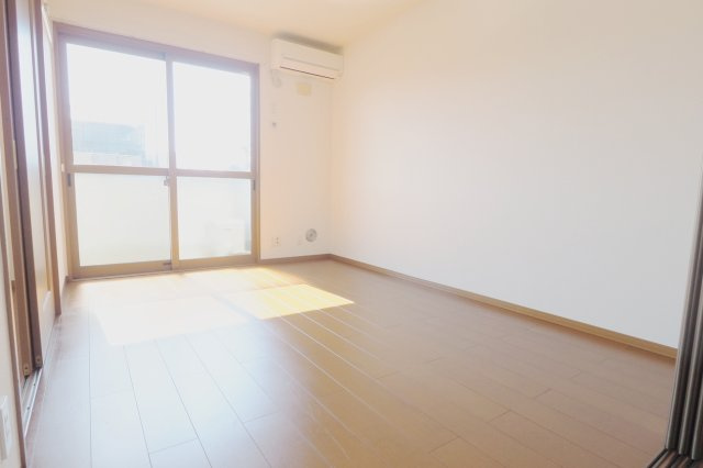 ソフィア小林の展望