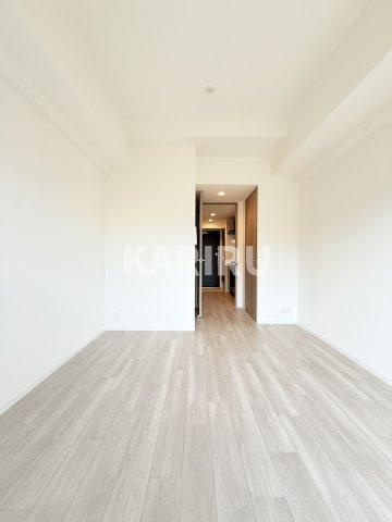 IW RESIDENCE大阪CREST TAPPの居間・リビング