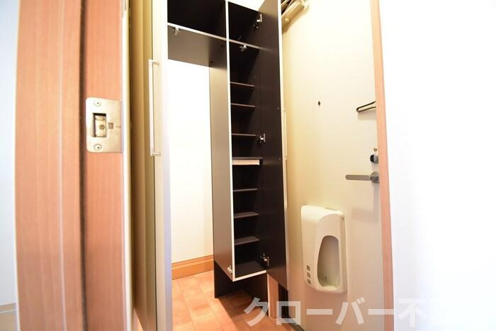 リバーサイド マロニエの玄関|シューズボックス（トールタイプ）